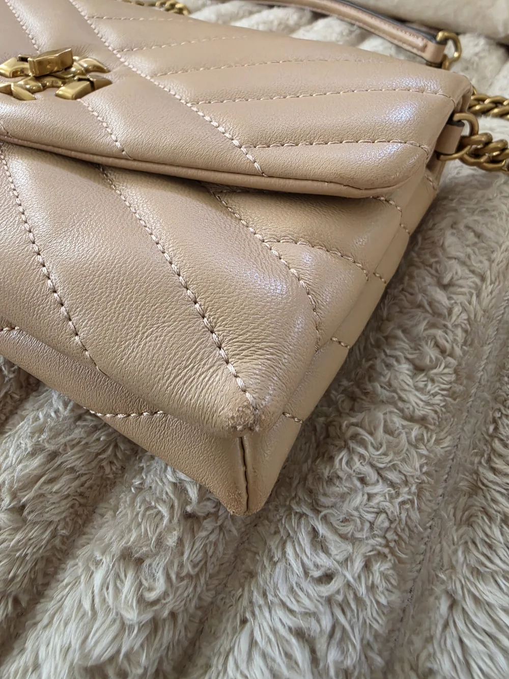 Tory Burch Chevron Quilted Crossbody in Blush